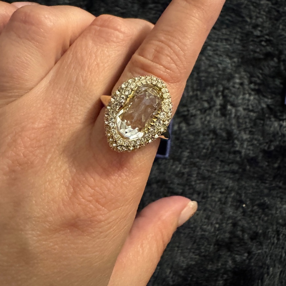Swarovski Shell Ring - image 4